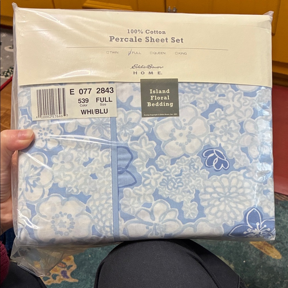 Eddie Bauer White and Blue Floral Sheet Set
